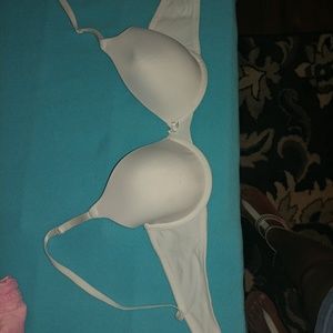 White Maidenform bra
